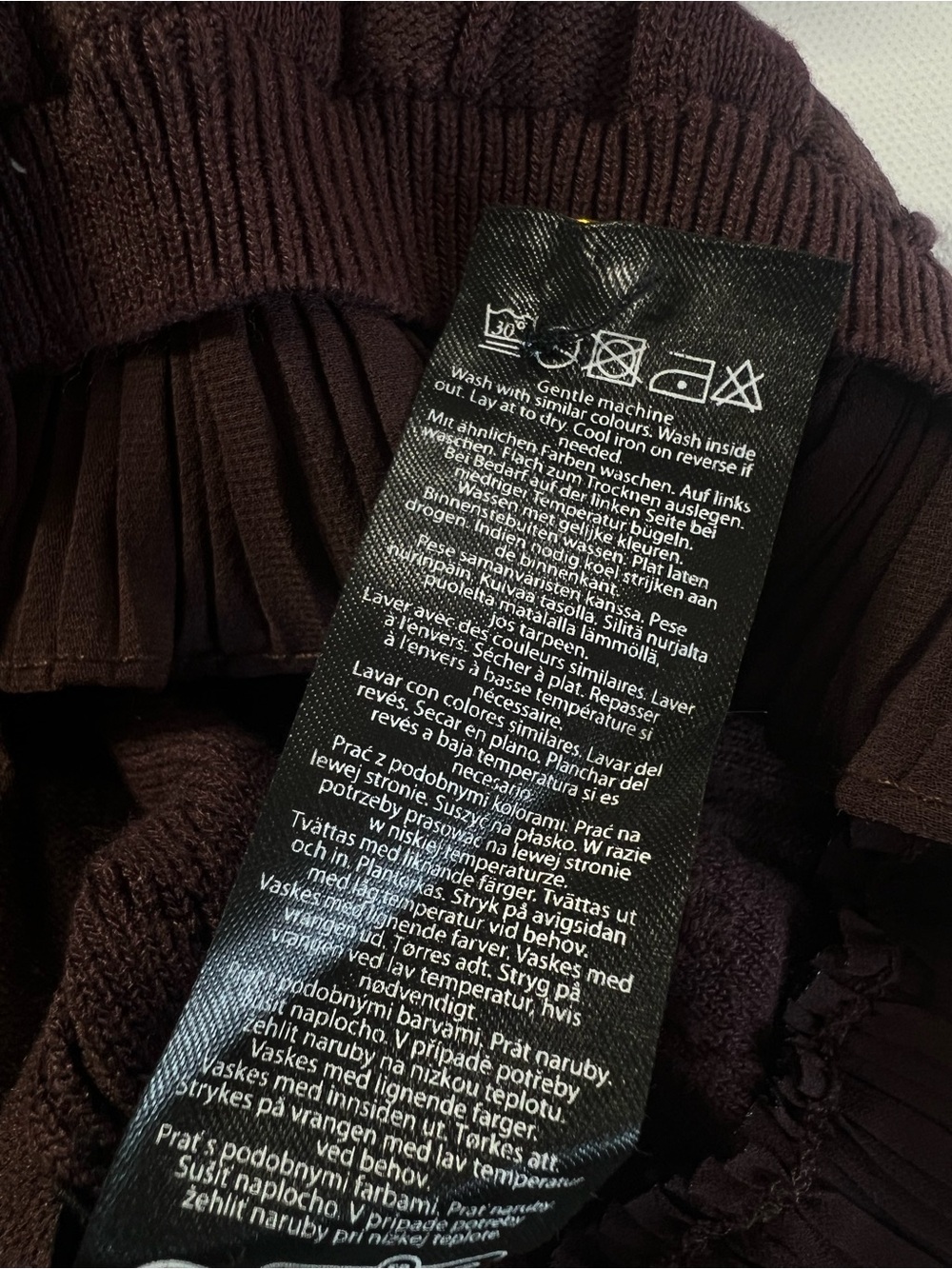 Disturbia Women's Cable Knit Cardigan Burgundy Ashen Vine Ruffle Slim Fit Size M - Picture 12 of 15